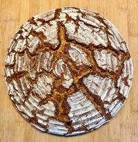 Dreikornbrot mit Buchweizen und Saaten